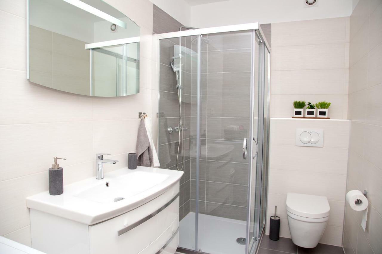 Апартаменты Apartman Topic Каштела Экстерьер фото