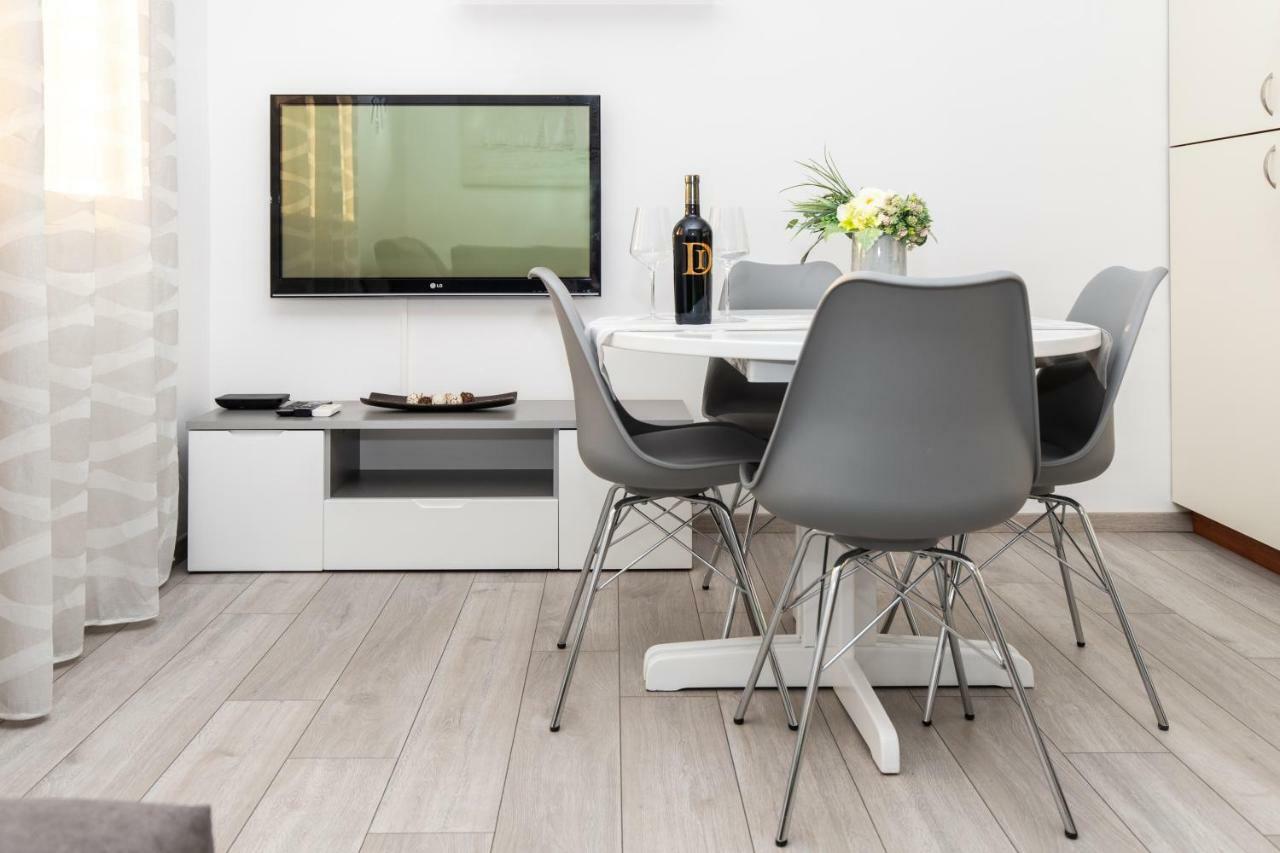 Апартаменты Apartman Topic Каштела Экстерьер фото